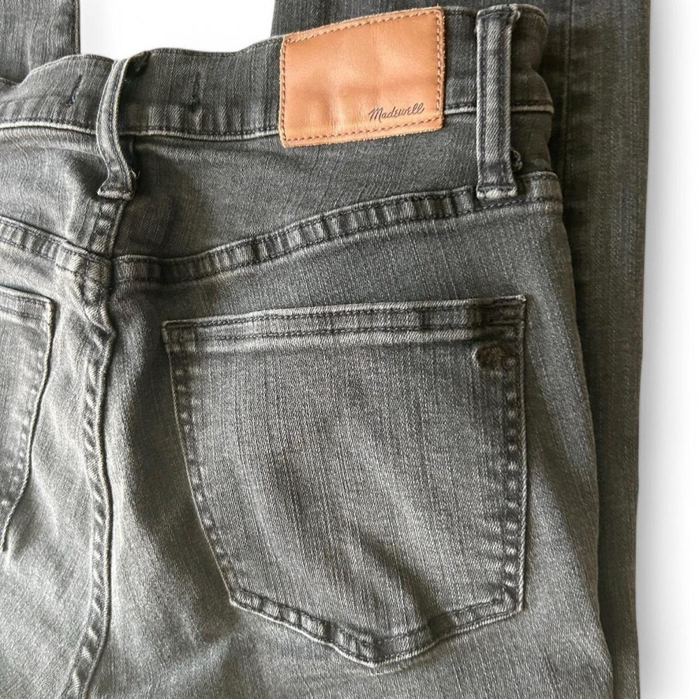 Madewell Black High-Rise Skinny Jeans with Busted Knees & Frayed Hem - Size 26 🖤